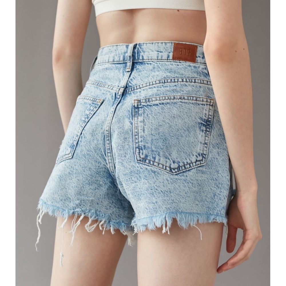 NWT UO Stonewash BDG A-Line Cutoff Frayed Denim Shorts